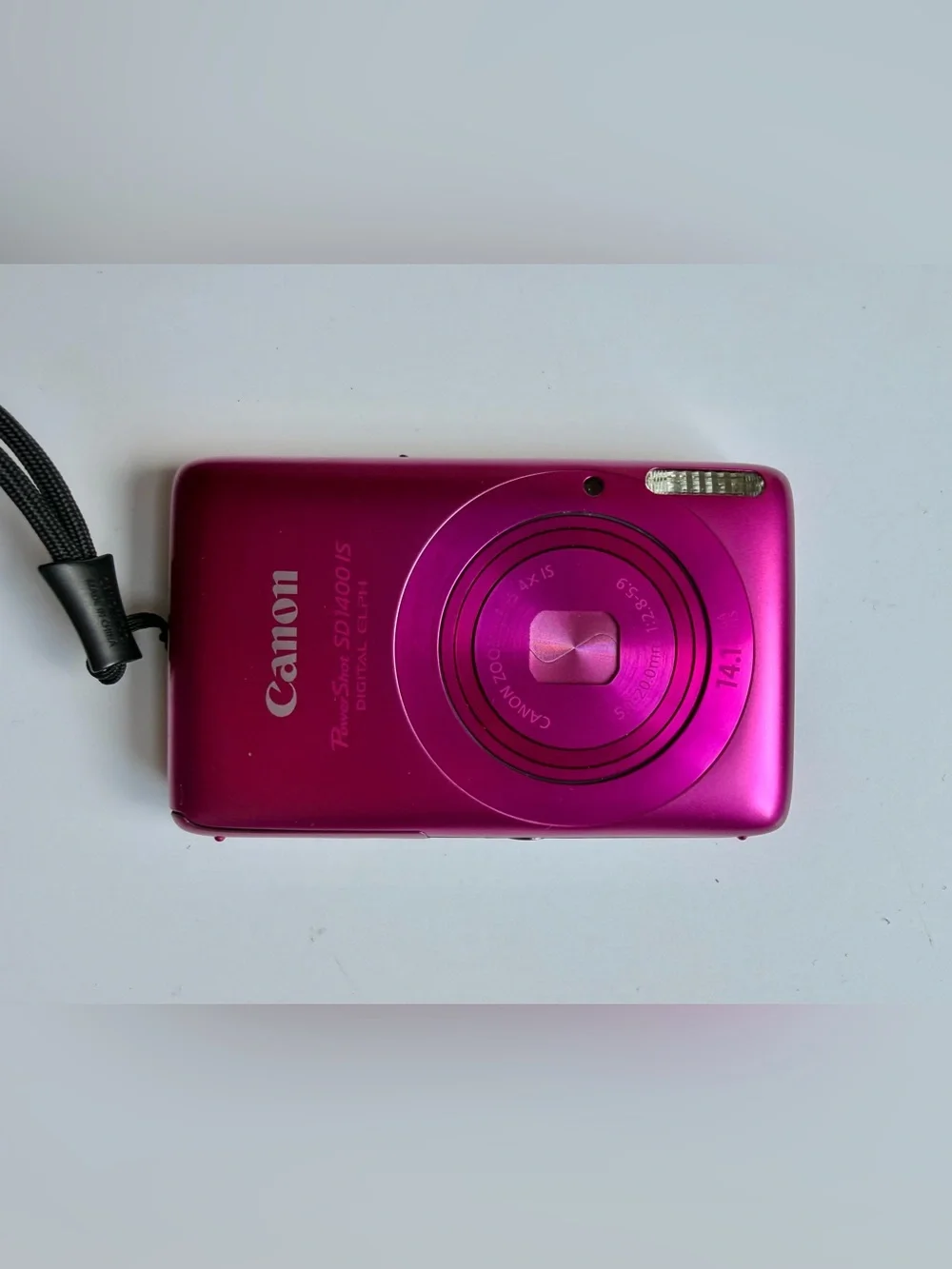 Pink Canon PowerShot SD1400 IS 14.1 MP Digital ELPH Camera with 4x zoom bundle